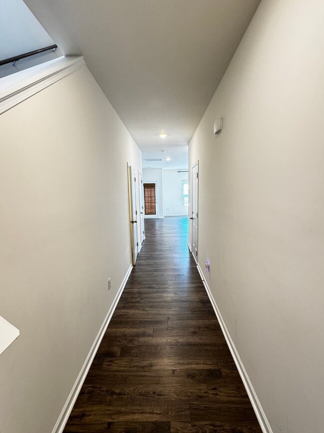 Building Photo - 1075 Hammett Rd