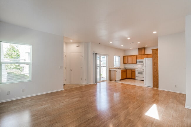 Building Photo - Beautiful 3-Bedroom, 2-Bath Home In Barger Area Of West Eugene!