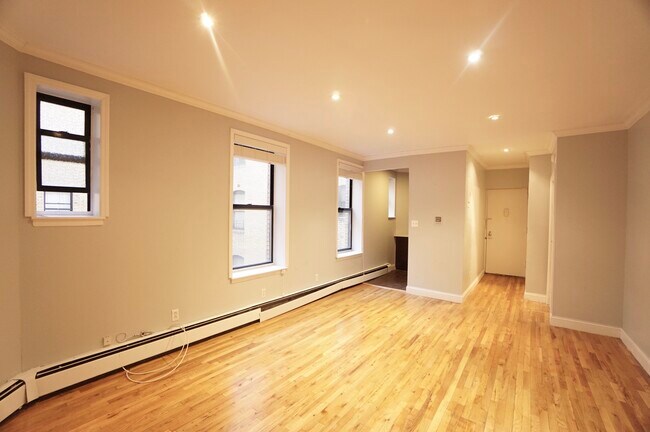 Building Photo - 211 W 146th St
