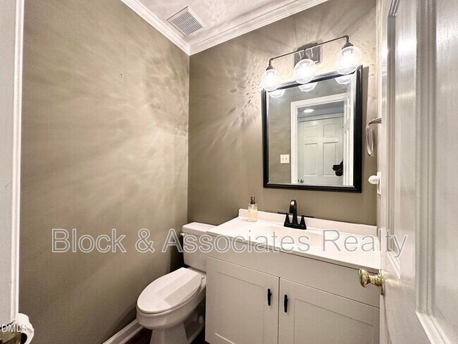 Foto del edificio - 5649 Hamstead Crossing