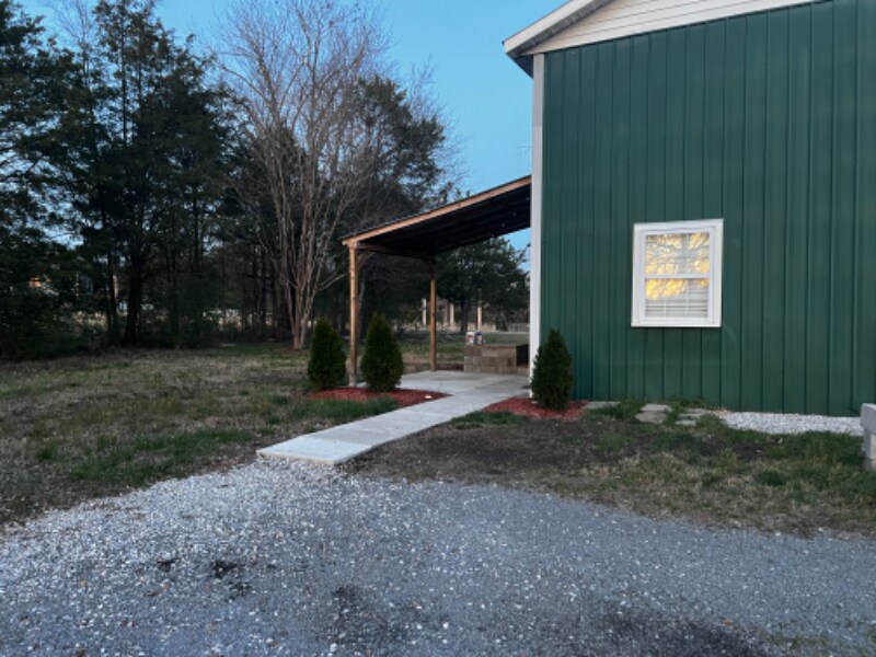 10945 Central Pike Unit B, Mt. Juliet, TN 37122 Room for Rent in Mt