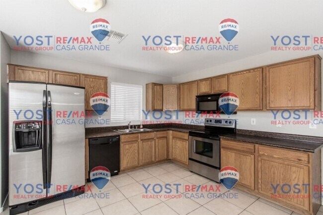 Building Photo - Welcome Home to Mission Valley!