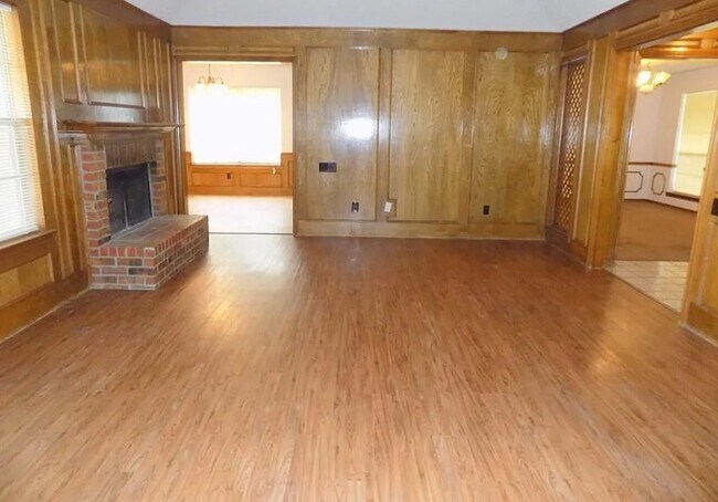 Foto del edificio - 513 Woodhollow Dr