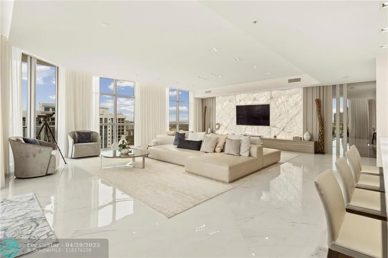 Primary Photo - 17301 Biscayne Blvd