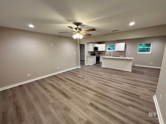 Foto del edificio - 23136 Oak St