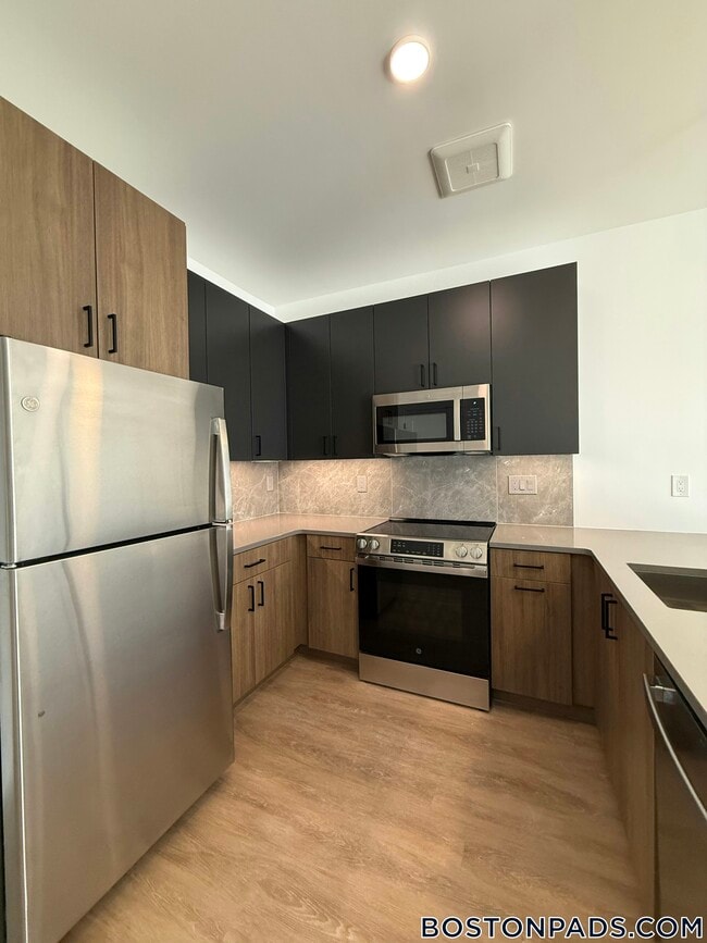 Building Photo - 199 Gardner St