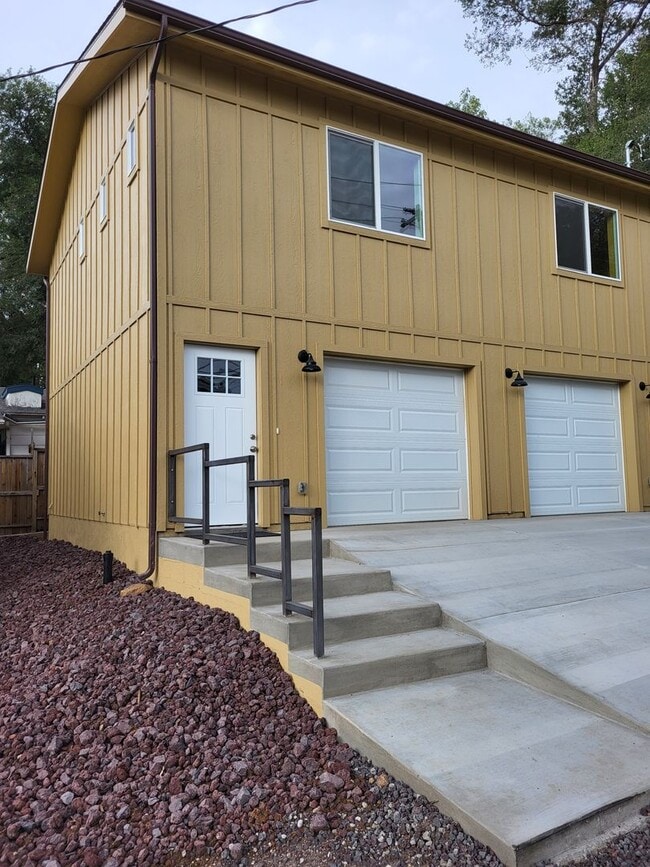 Photo - 210 N. Elden Street Apartment