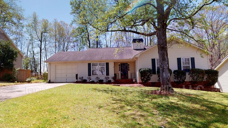 802 Powderhorn Rd Simpsonville Sc 29681 House Rental In Simpsonville Sc