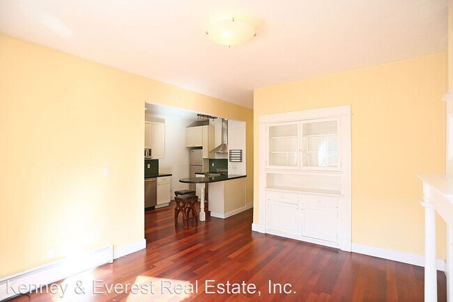 Building Photo - 3 br, 1 bath House - 1088 Capp Street  #A