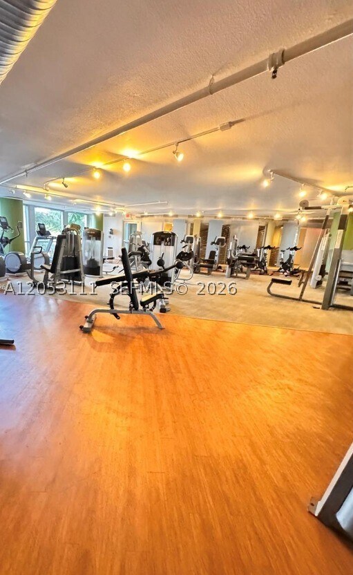 Building Photo - 2681 N Flamingo Rd