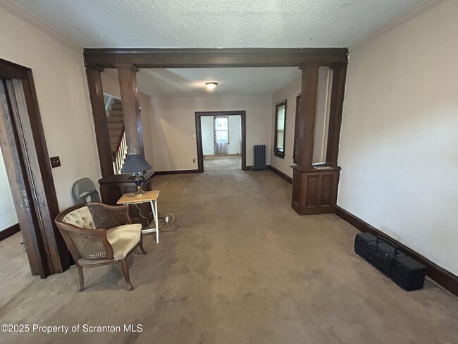 Building Photo - 1180 W Elm St