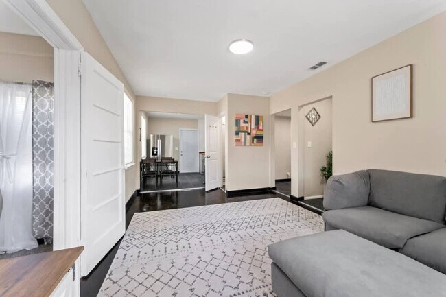 Foto del edificio - 1537 Flagler Ave