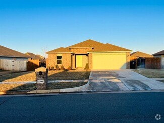 Building Photo - 2412 Sunshine Ln