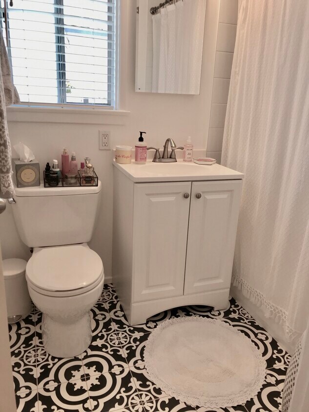 Foto principal - 1346 Manhattan Beach Blvd