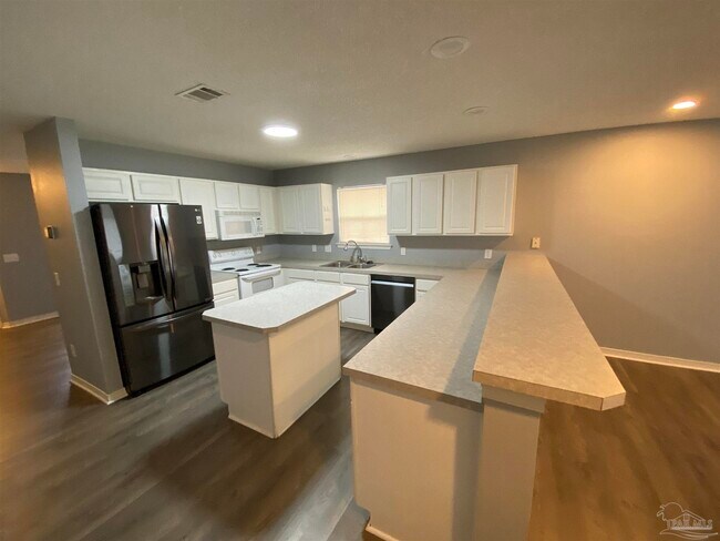 Foto del edificio - 10340 Chinaberry Ct