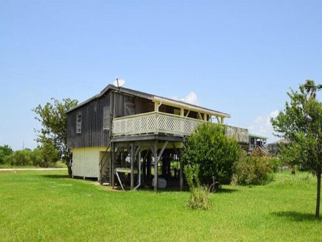 Building Photo - 2104 Galveston Ave