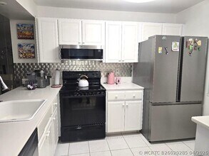 Building Photo - 4502 Martinique Way