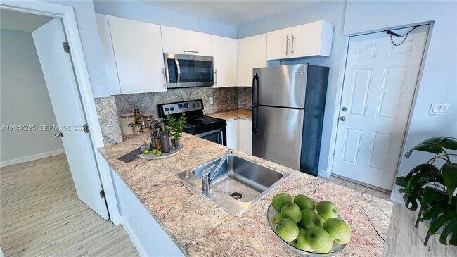 Foto del edificio - 718 SE 13th St