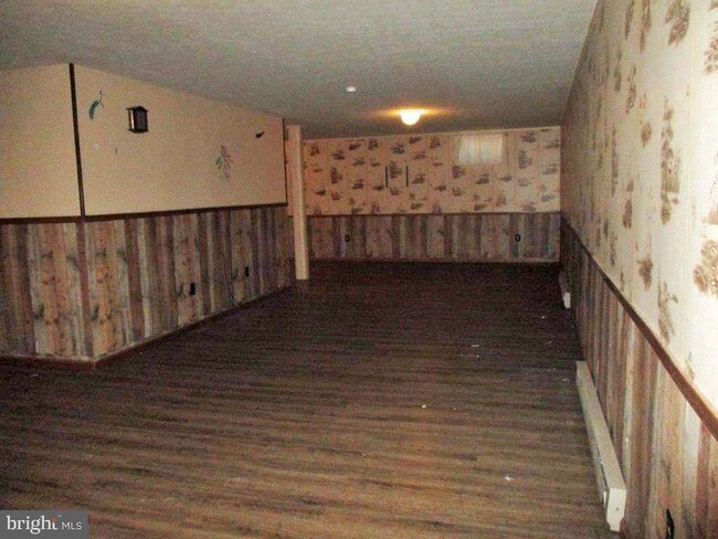 Foto del edificio - 307 Russelcroft Rd