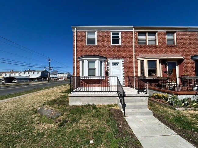 Building Photo - Semidetached 3 bedroom