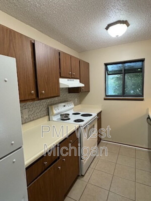 Building Photo - 603 Peachtree Pl