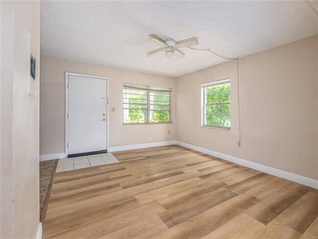 Foto del edificio - 5221 Bayshore Blvd