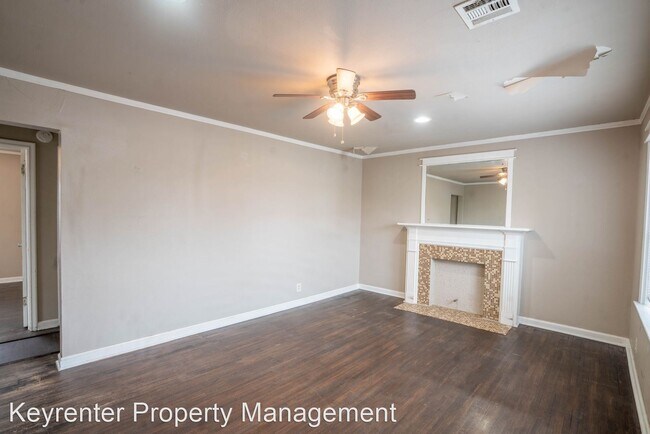 Building Photo - 2 br, 1 bath House - 2440 E 1st St