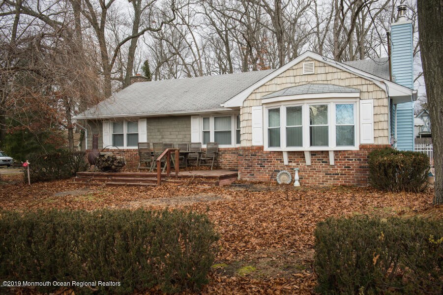 Primary Photo - 161 Easy St