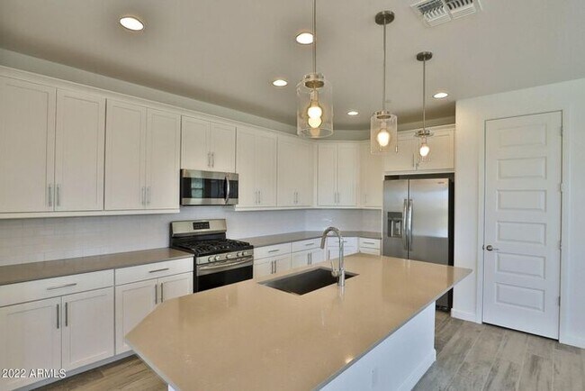 Foto del edificio - Beautiful 4 Bedroom 2 Bath Home in Mystic