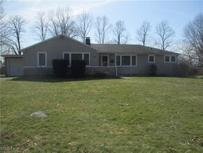 Building Photo - 32402 Bainbridge Rd