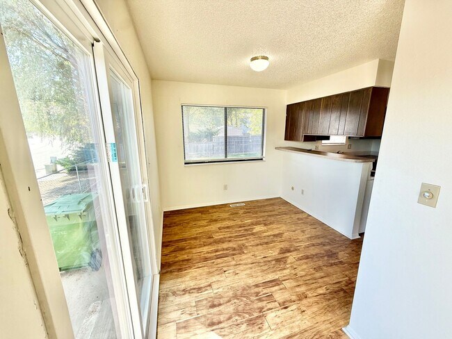 Foto del edificio - 706 SW 22nd St