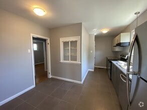 Building Photo - 66 Terris Ave