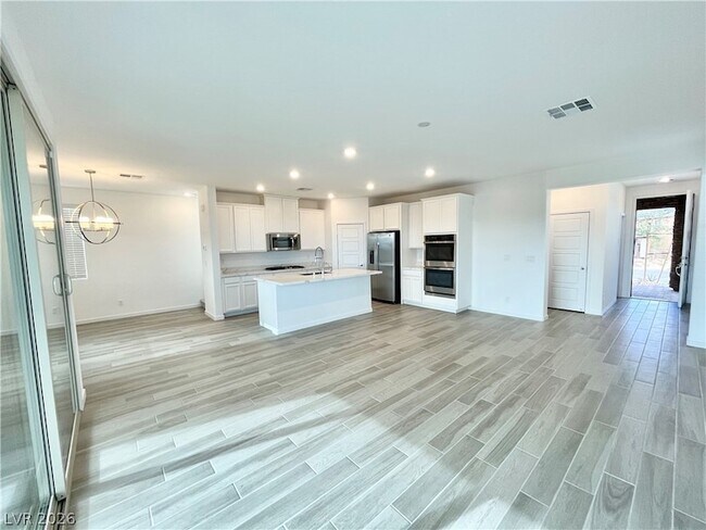 Building Photo - 12413 Harbor Isle Ave