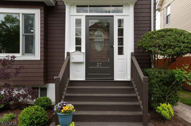 Foto del edificio - 27 Morse Ave
