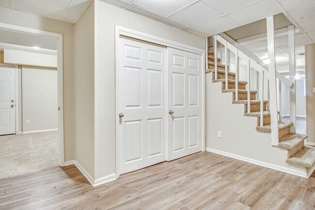 Building Photo - 2648 Cavalier Dr
