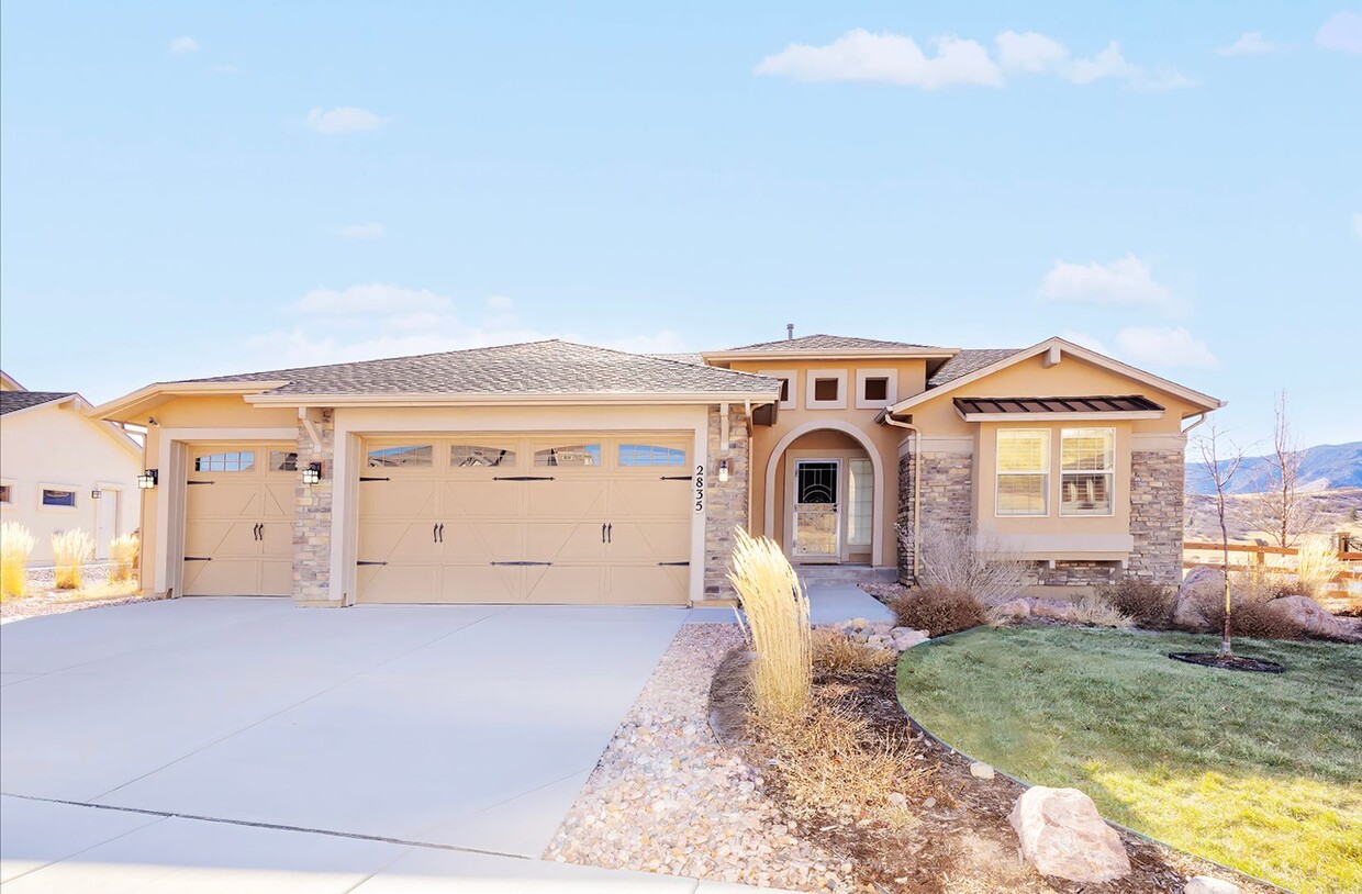 Primary Photo - Amazing home in Forest Lakes, Monument on ...