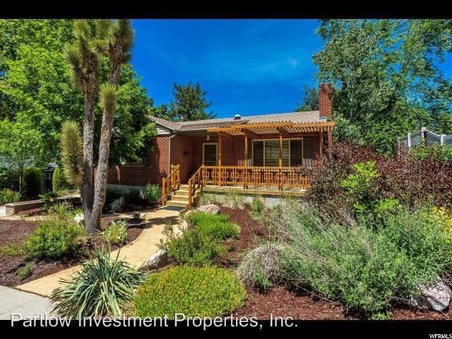 Primary Photo - 3 br, 2 bath House - 2415 E. Redondo Ave.