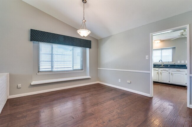 Foto del edificio - 4552 Fremont Ln