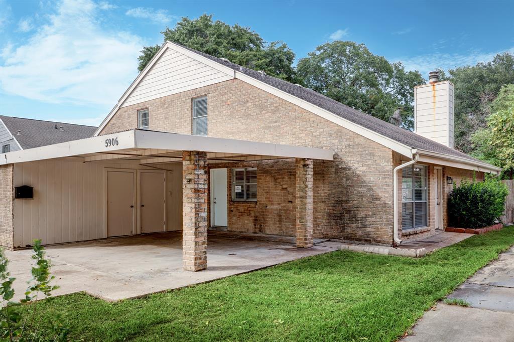 Foto principal - 5906 Golden Forest Dr