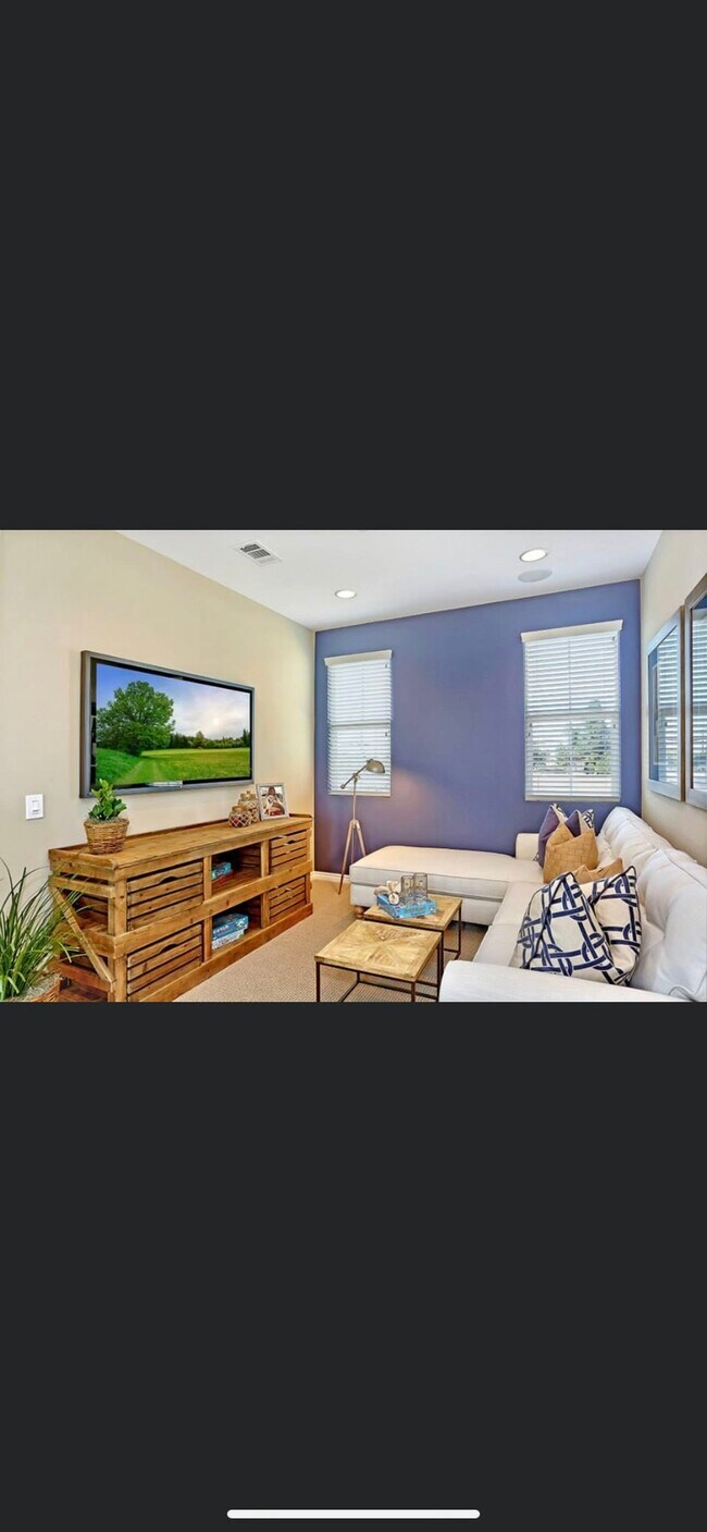Loft bonus room - 15819 Meyer Ln