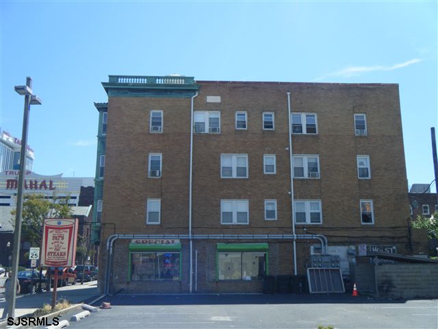 Building Photo - 12-14 S Pennsylvania Ave