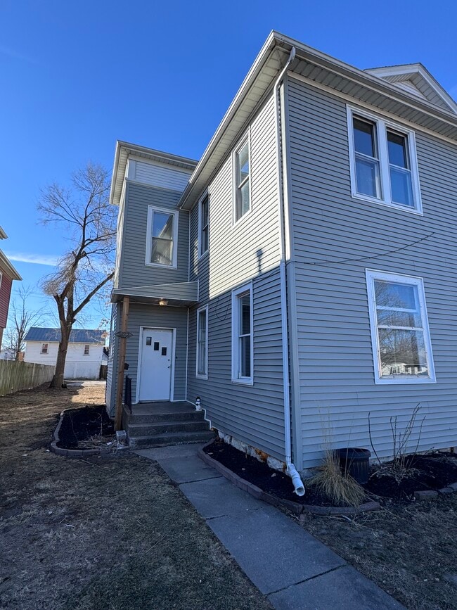 Building Photo - 1332 Avenue F