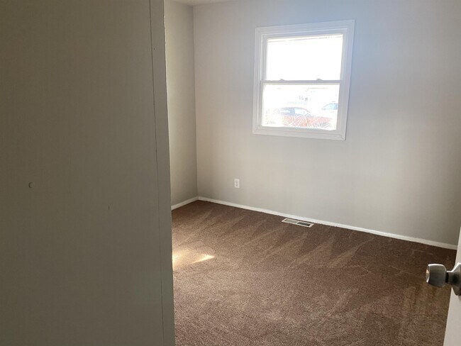 Foto del edificio - 5718 E 13th Pl