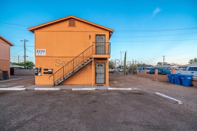Foto del edificio - 2226 E Pueblo Ave