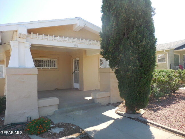Building Photo - 2716 Silver Ave