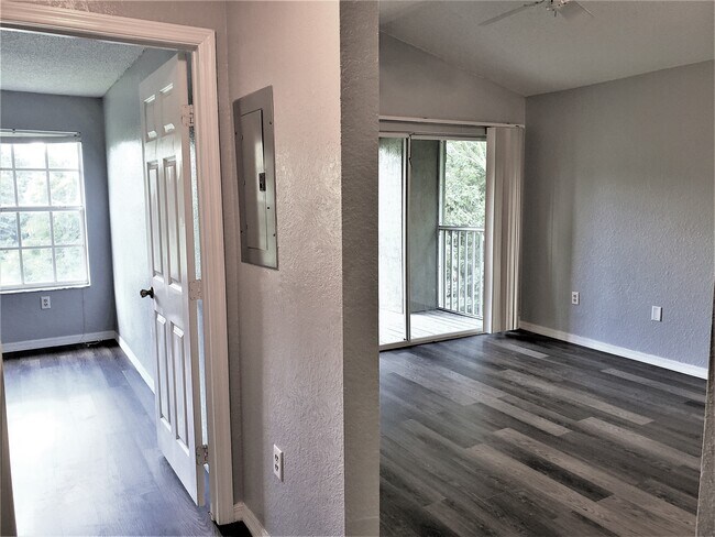 Foto del edificio - 4220 Summer Landing Dr