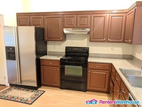 Building Photo - 20925 Shakespeare Dr