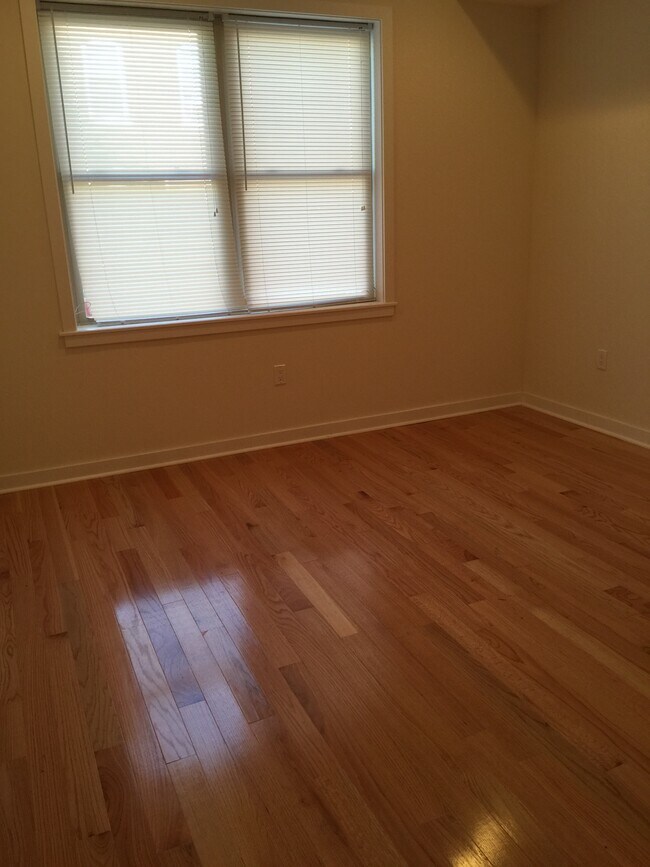 526 N 36th St Unit a, Philadelphia, PA 19104 526 N 36th St