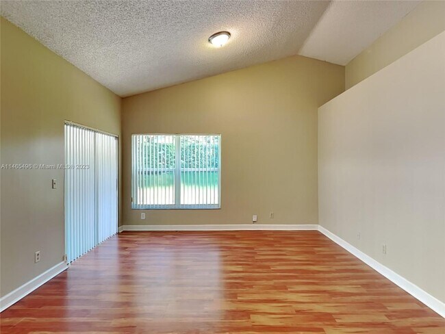 Building Photo - 8931 Lake Park Cir N