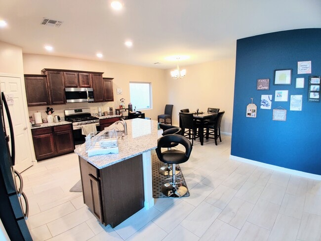 Building Photo - 12071 E Becker Dr